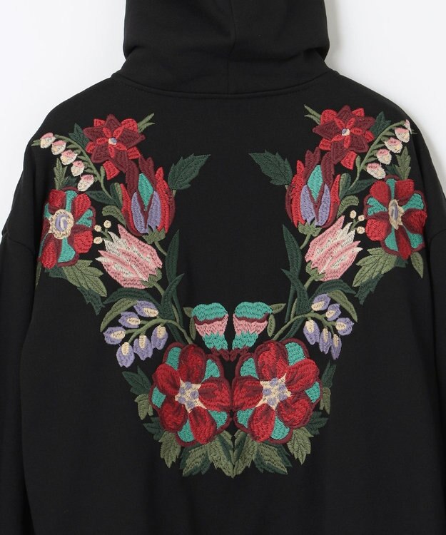 【美品‼️】グレースコンチネンタル 刺繍ショートパーカー　ホワイト 刺繍ショートパーカー / GRACE CONTINENTAL | GRACE CONTINENTAL