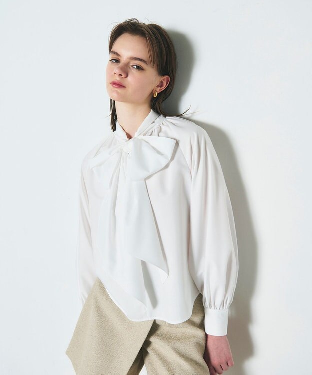 GRACE CONTINENTAL ボウタイギャザートップ ホワイト