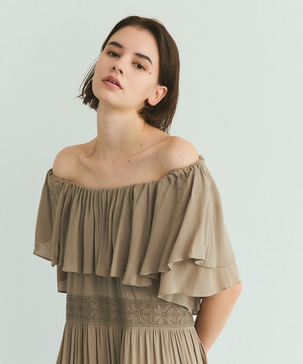 GRACE CONTINENTAL ラッフルレース切替マキシ カーキ