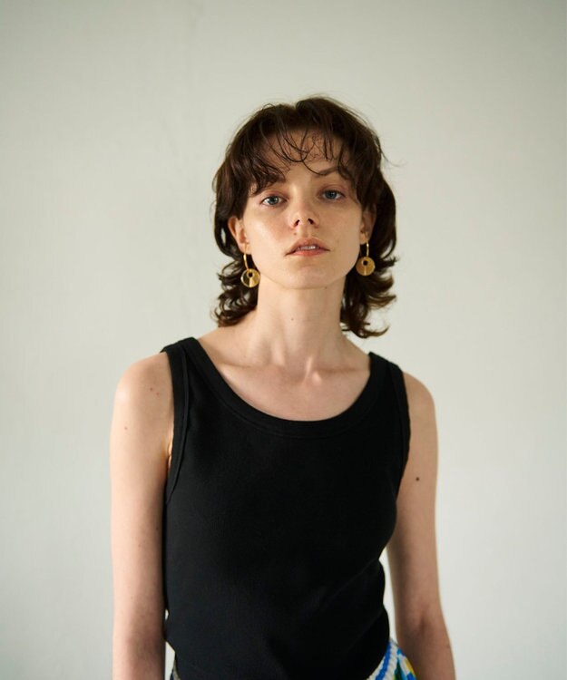 GRACE CONTINENTAL ラインコインフープイヤーカフ ゴールド