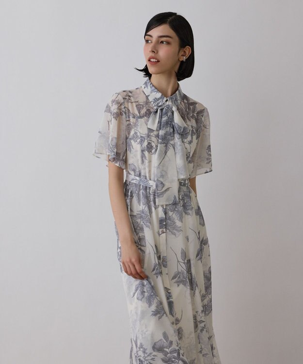 GRACE CONTINENTAL シャドーフラワープリントワンピース グレー