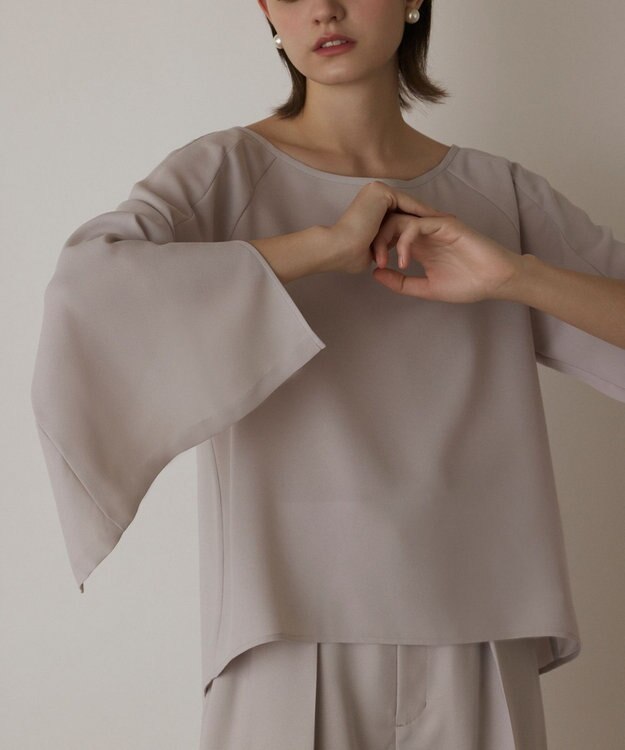 GRACE CONTINENTAL スリットスリーブトップ ベージュ