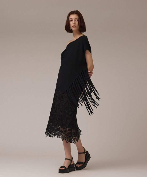 GRACE CONTINENTAL フリンジイレヘムニットトップ ブラック