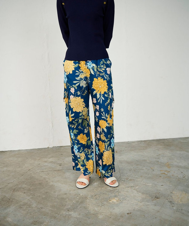 GRACE CONTINENTAL フラワープリントワークパンツ ネイビー