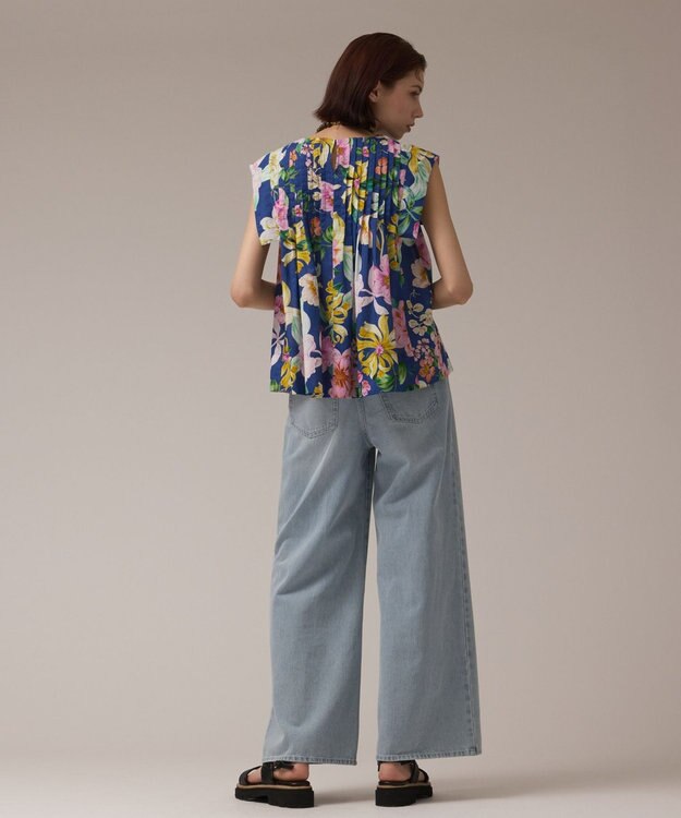 GRACE CONTINENTAL フラワープリントタックブラウス ブルー