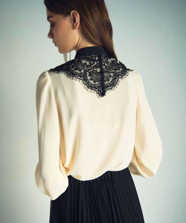 GRACE CONTINENTAL バイカラーレースブラウス キナリ