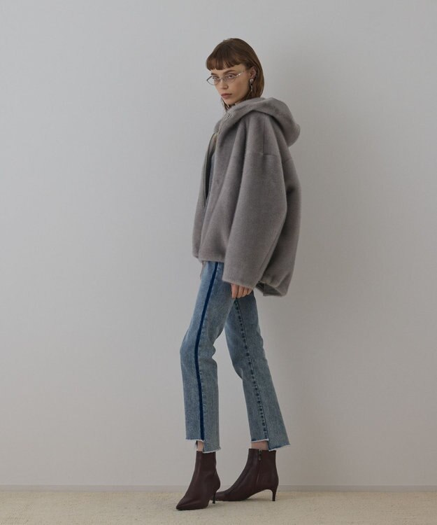 GRACE CONTINENTAL ラインスリムデニムパンツ ブルー