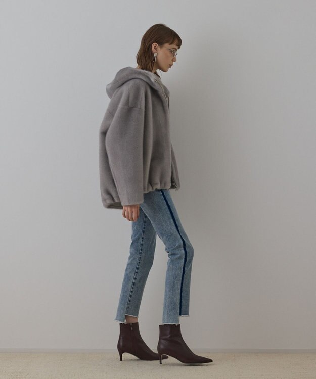 GRACE CONTINENTAL ラインスリムデニムパンツ ブルー