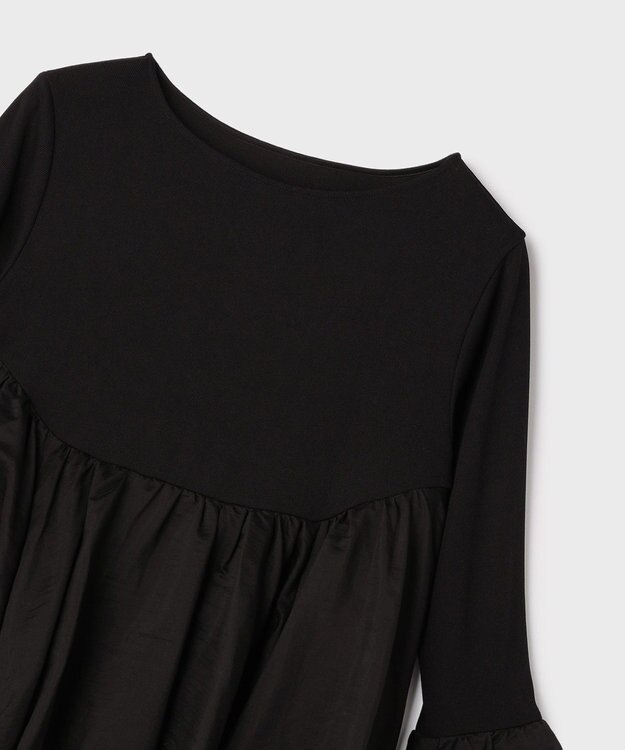 GRACE CONTINENTAL フレアカットトップ ブラック