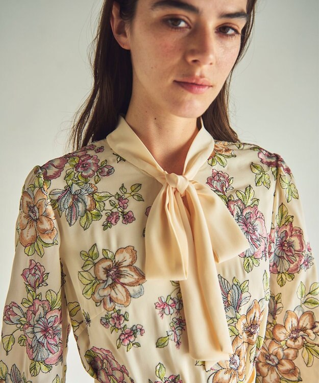 GRACE CONTINENTAL フラワー刺繍ボウタイワンピース キナリ