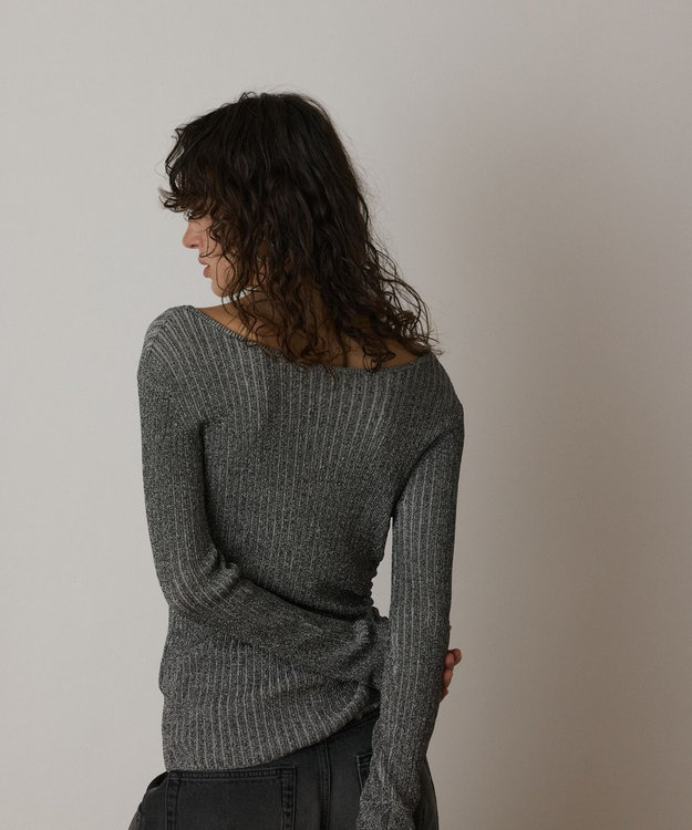 GRACE CONTINENTAL ラメリブクルーネックトップ ブラック