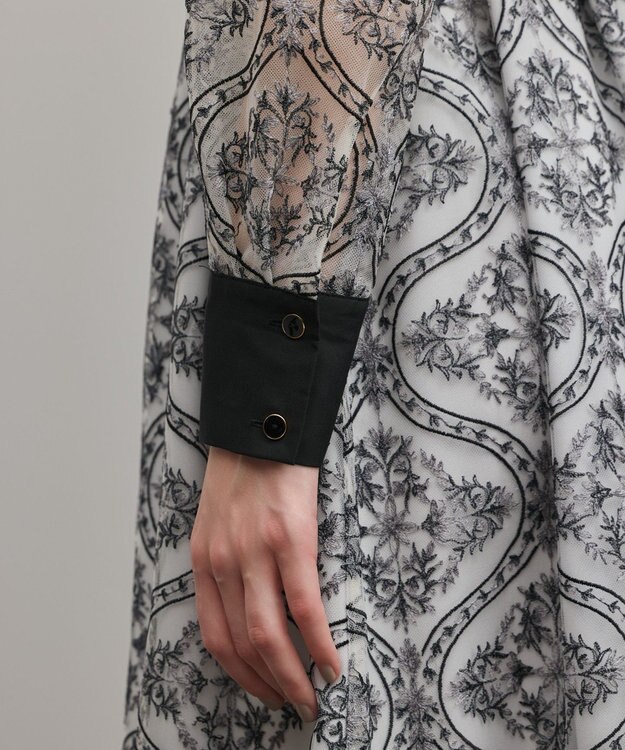 GRACE CONTINENTAL オーナメント刺繍フレアワンピース キナリ