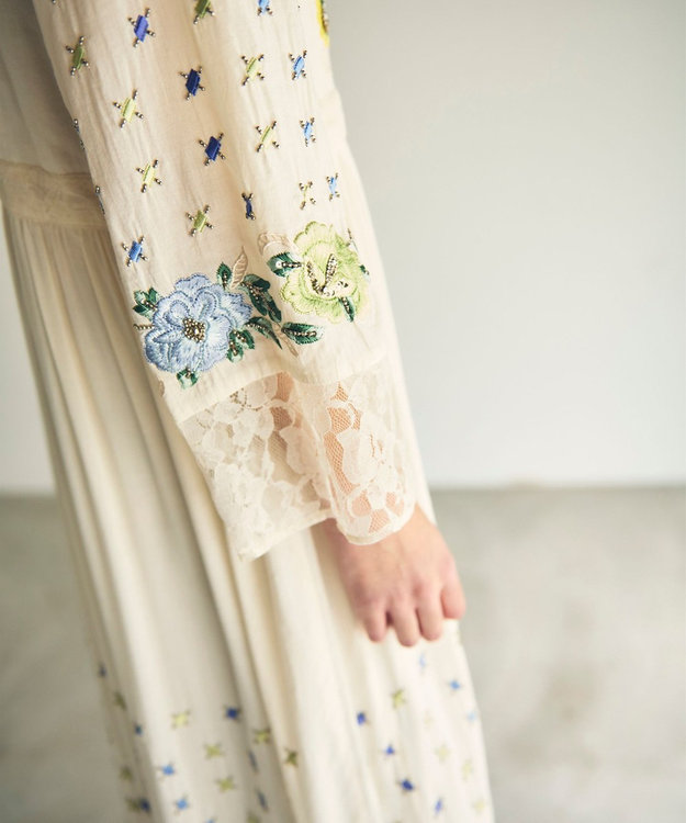 GRACE CONTINENTAL フラワー刺繍エスニックワンピース キナリ
