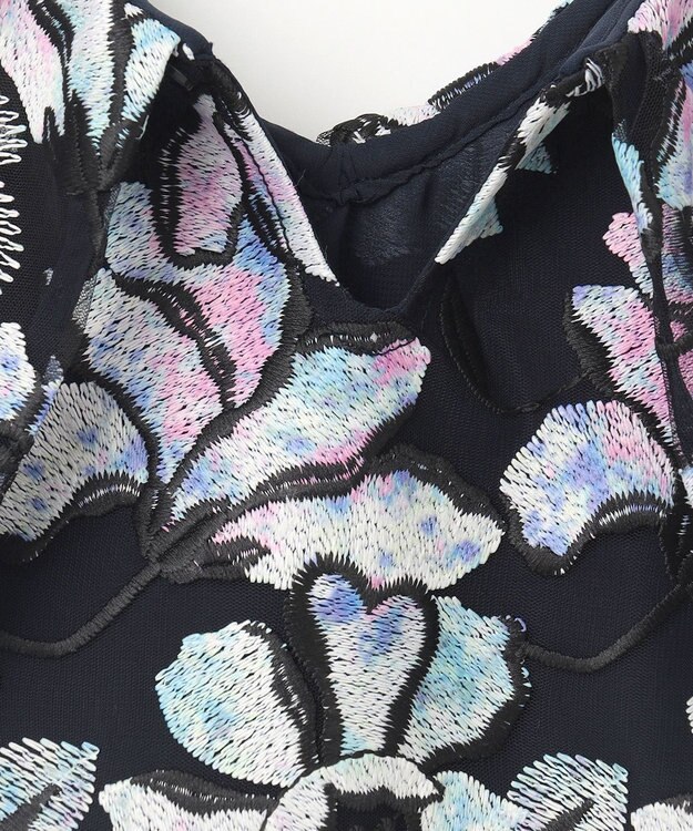 GRACE CONTINENTAL フラワー刺繍プリントトップ ブラック