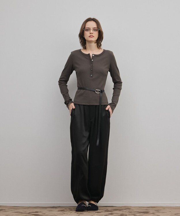 GRACE CONTINENTAL ヘンリーネックカットトップ ブラウン