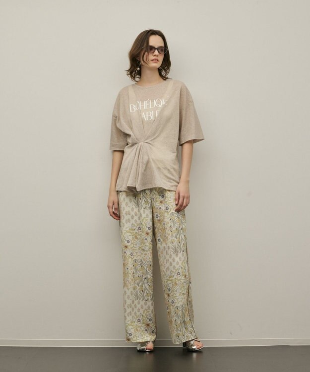 GRACE CONTINENTAL タックロゴTシャツ ベージュ