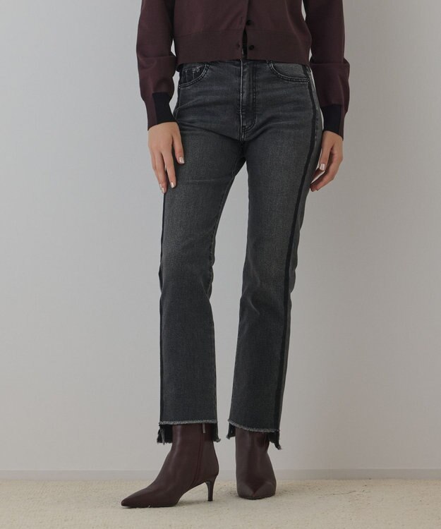 GRACE CONTINENTAL ラインスリムデニムパンツ ブラック