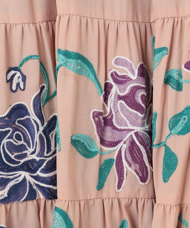 美品❣️ 23SS グレースコンチネンタル ティアードローズトップ 刺繍 ベージュ ティアードローズトップ / GRACE CONTINENTAL | GRACE