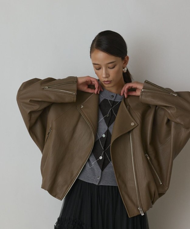 GRACE CONTINENTAL フェイクレザーライダース カーキ