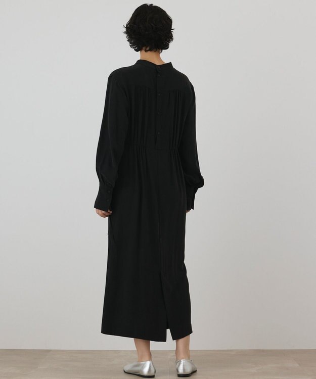 GRACE CONTINENTAL シルクデシンドレープワンピース ブラック