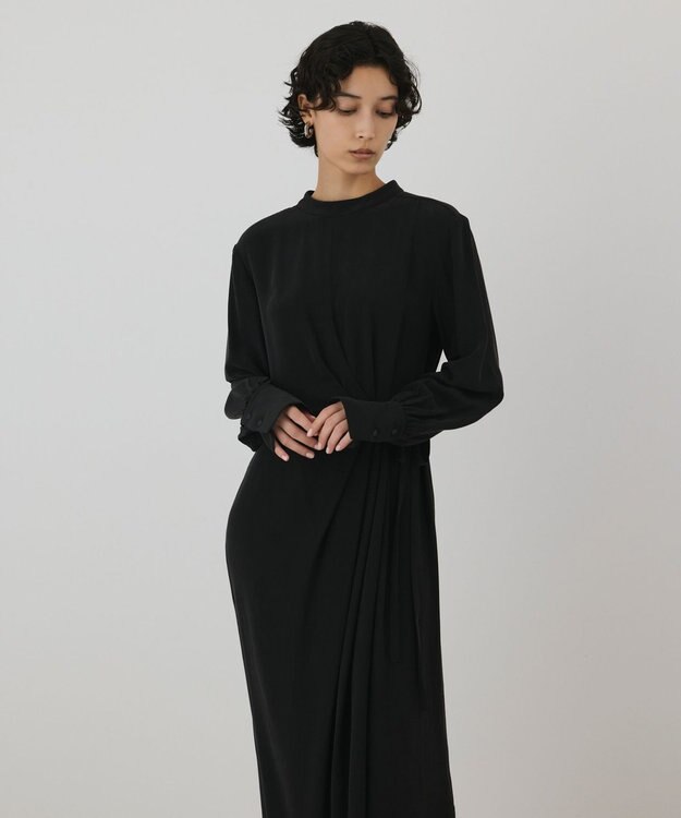 GRACE CONTINENTAL シルクデシンドレープワンピース ブラック