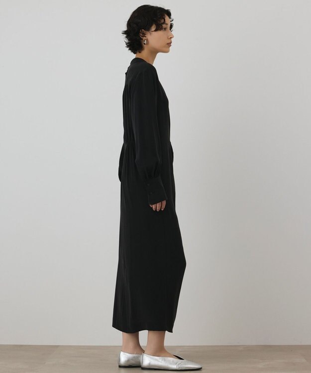 GRACE CONTINENTAL シルクデシンドレープワンピース ブラック
