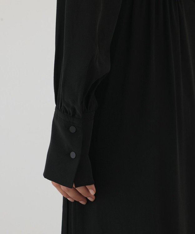 GRACE CONTINENTAL シルクデシンドレープワンピース ブラック