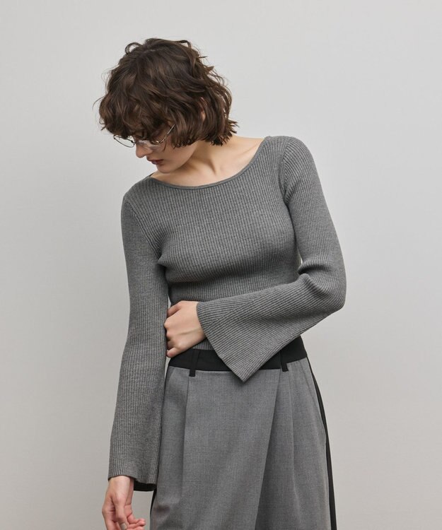 GRACE CONTINENTAL アイレットリブニットトップ グレー