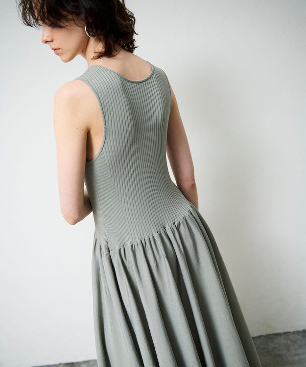 GRACE CONTINENTAL アメスリニットギャザーワンピース カーキ