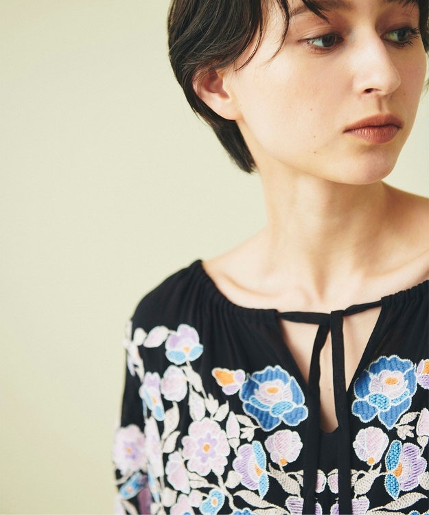 マルチフラワー刺繍ブラウス / GRACE CONTINENTAL | GRACE