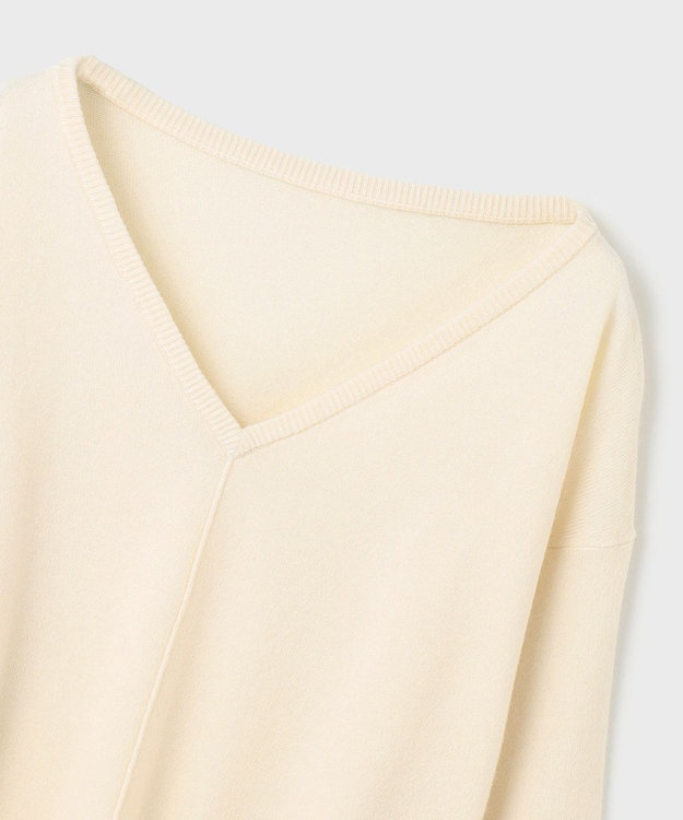 GRACE CONTINENTAL ウールVネックニットトップ ホワイト