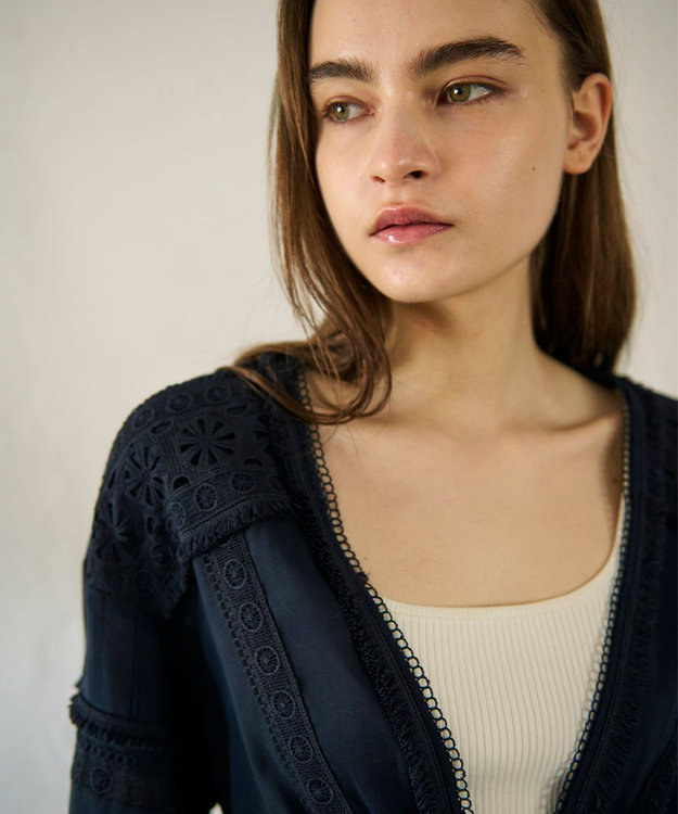 GRACE CONTINENTAL レースパッチブラウス ネイビー