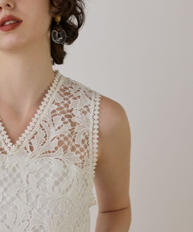 GRACE CONTINENTAL ケミカルレースストレートトップ ホワイト