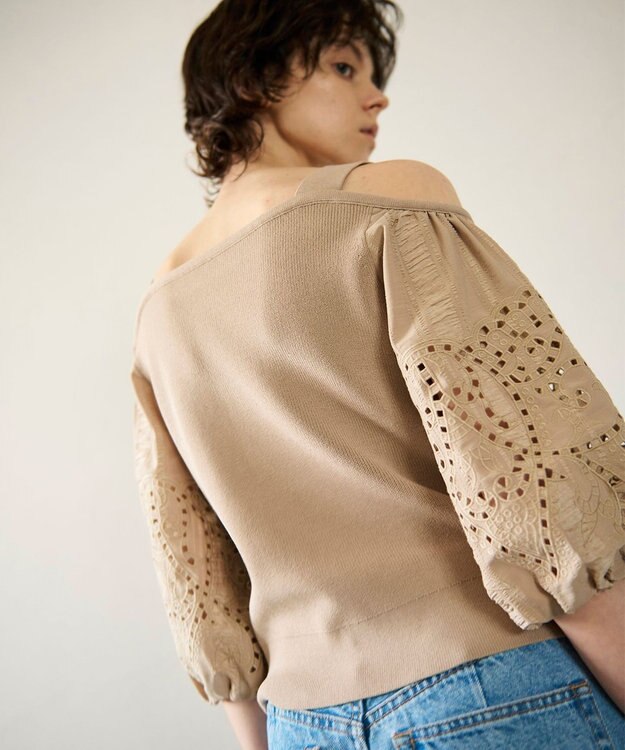 GRACE CONTINENTAL 刺繍パフスリーブニットトップ ベージュ