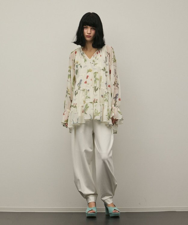 GRACE CONTINENTAL ボタニカルプリントチュニックトップ キナリ