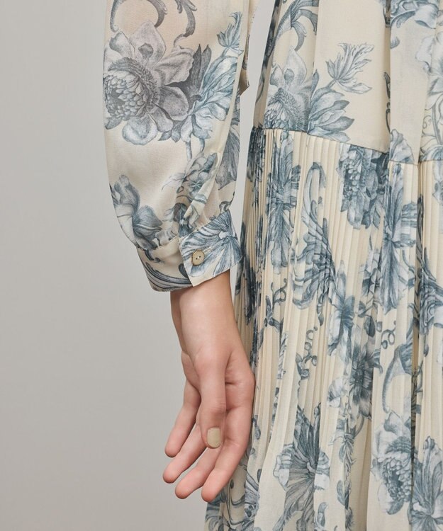 GRACE CONTINENTAL フラワープリントプリーツワンピース ベージュ