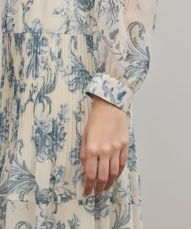 GRACE CONTINENTAL フラワープリントプリーツワンピース ベージュ