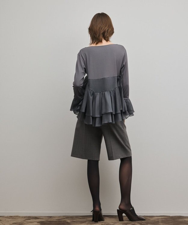 GRACE CONTINENTAL フレアカットトップ グレー