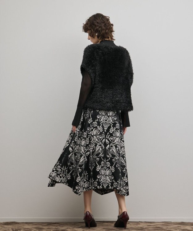 GRACE CONTINENTAL ラメフェザーベスト ブラック