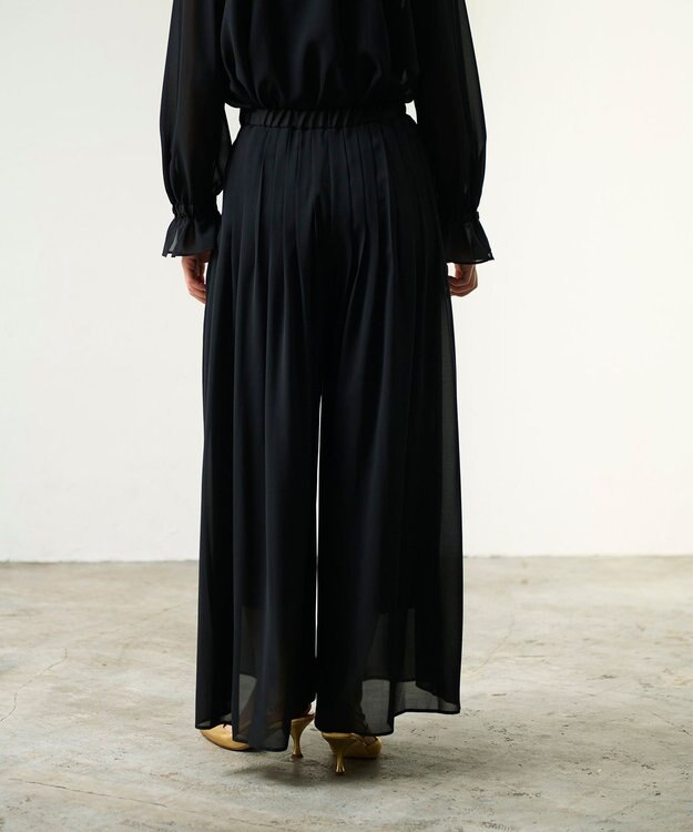 GRACE CONTINENTAL シアープリーツパンツ ブラック