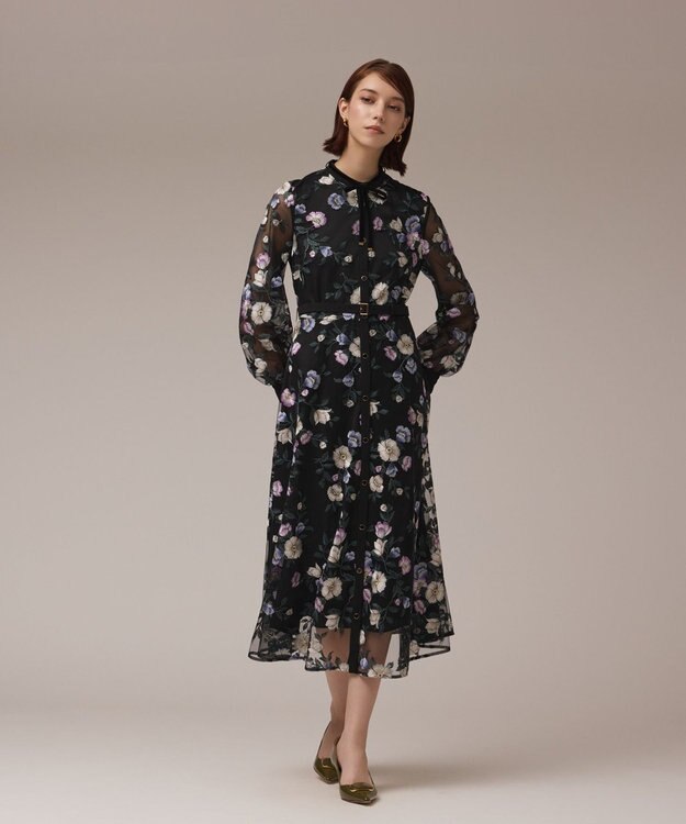 GRACE CONTINENTAL マルチ刺繍フレアワンピース ブラック