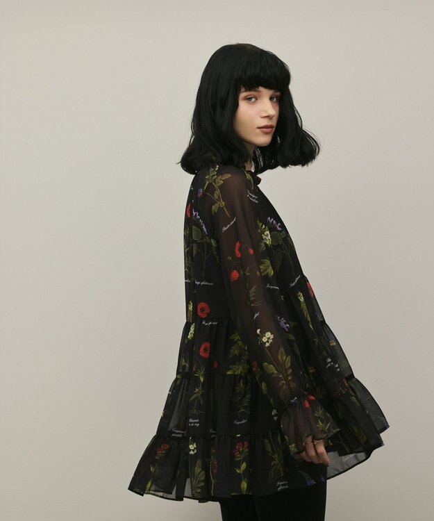 GRACE CONTINENTAL ボタニカルプリントチュニックトップ ブラック