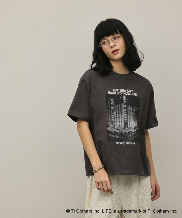 GRACE CONTINENTAL LIFEphotoTシャツ チャコール