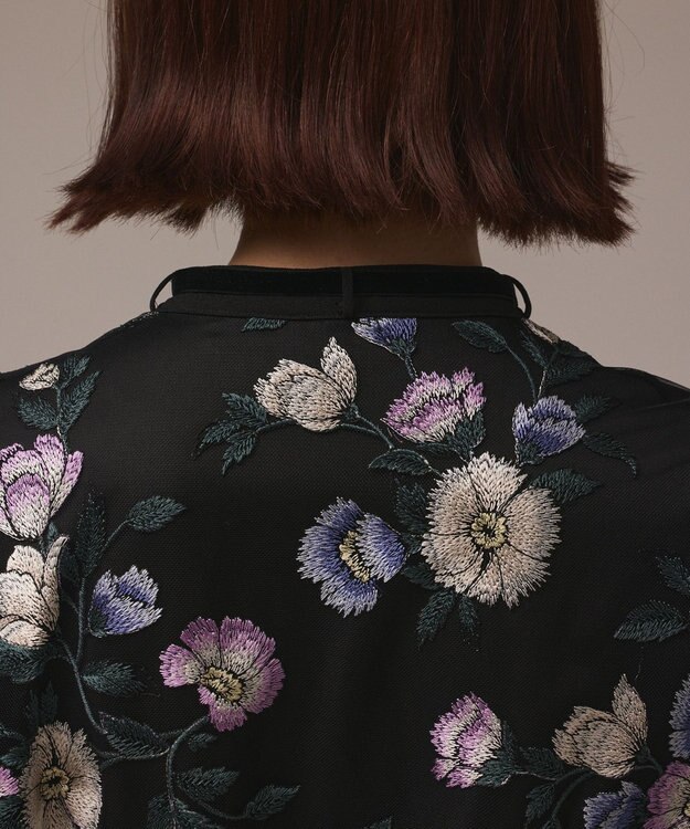 GRACE CONTINENTAL マルチ刺繍フレアワンピース ブラック