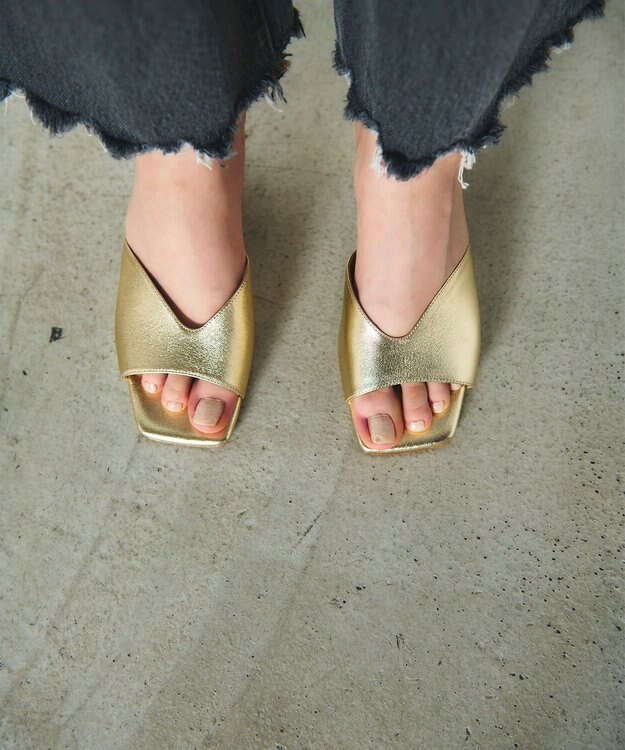 GRACE CONTINENTAL FABIO RUSCONI メタリックミュール ゴールド