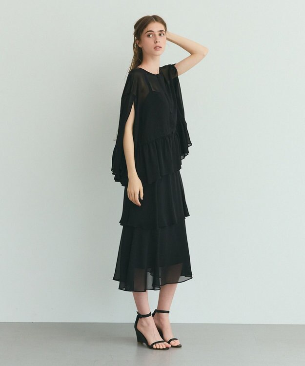 GRACE CONTINENTAL シフォンフリルポンチョ ブラック