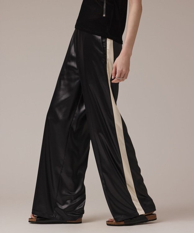 GRACE CONTINENTAL レザーライクパンツ ブラック