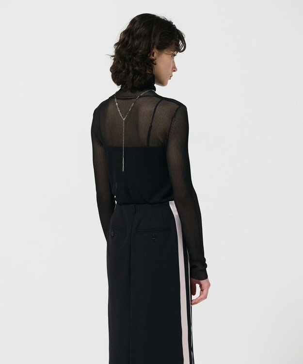 GRACE CONTINENTAL シアーリブタートルトップ ブラック