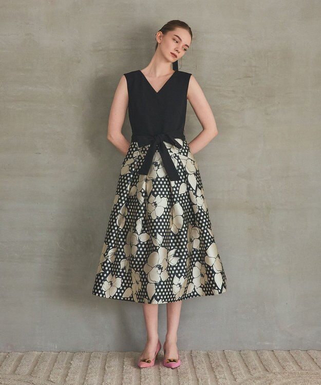 GRACE CONTINENTAL ドットボタニカルジャガードドレス ブラック