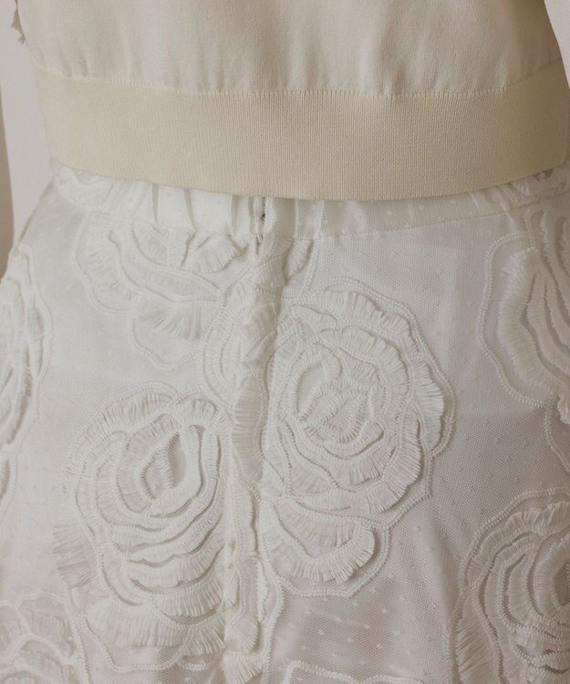 GRACE CONTINENTAL ローズ刺繍フレアスカート ホワイト